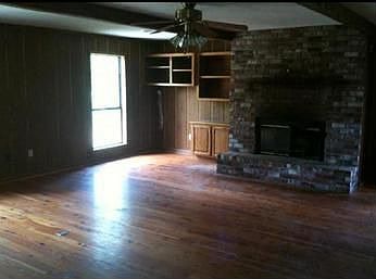 2nd image of 508 Lamar Ln
