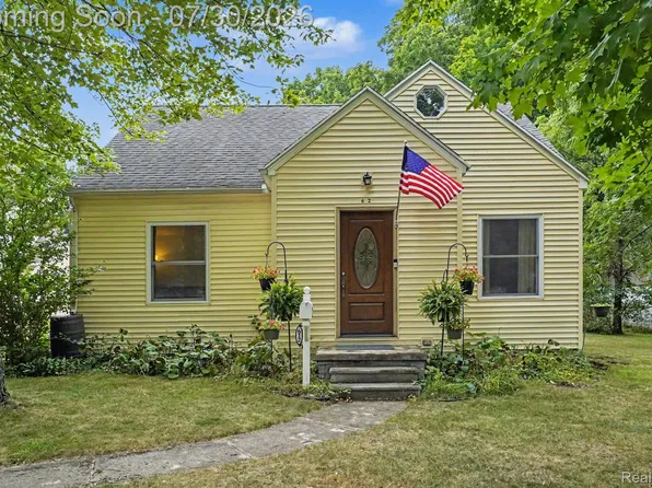 612 S East St, Fenton, MI 48430