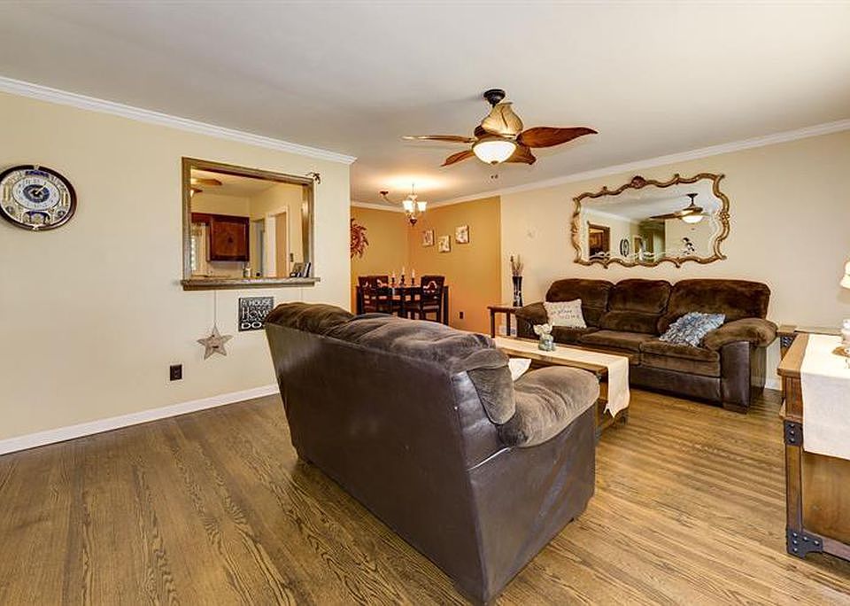 2nd image of 558 Princeton Cir