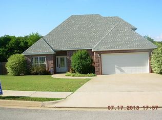 180 N Brewer Ct, Fayetteville, AR 72701