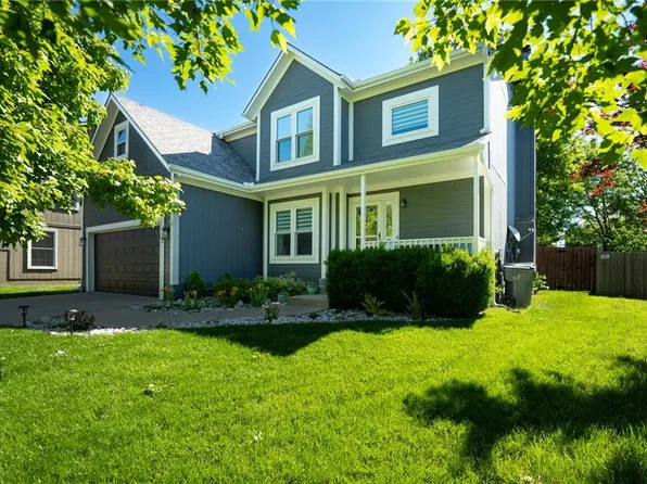 1002 N Clinton St, Olathe, KS 66061