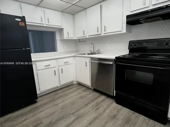 8301 Sands Point Blvd APT S206, Tamarac, FL 33321