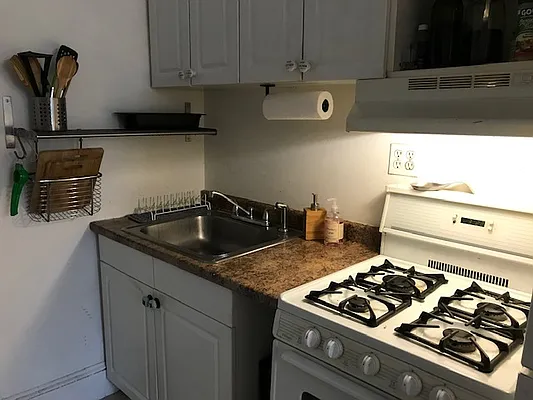 Rented by Jonathan Wachtel, LREB | media 17