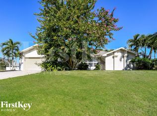 2131 NE 25th St, Cape Coral, FL 33909