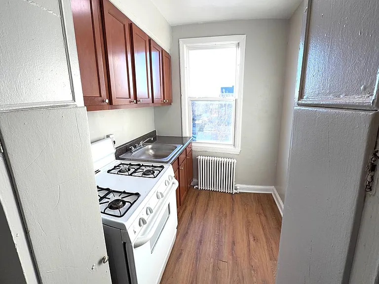 1847 Massachusetts Ave SE — Photo 2