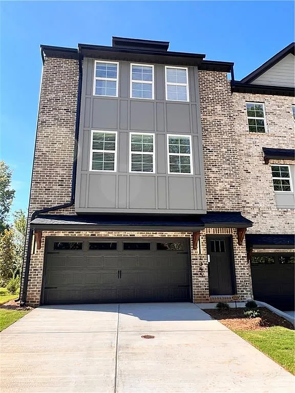3 bed, 3.5 bath, 2026 sqft, $2,650 — Photo 1