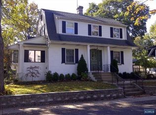 30 Oneil St, Bergenfield, NJ 07621