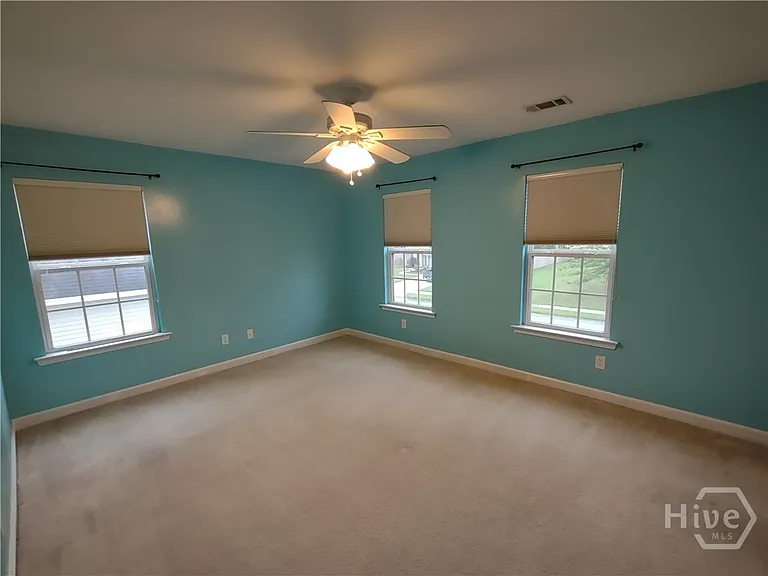 72 Patriot Dr — Photo 17