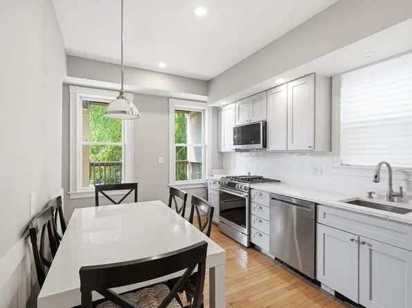 9 Hatch St #2, South Boston, MA 02127