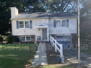 7107 Avesbury Ln, Glen Burnie, MD 21061