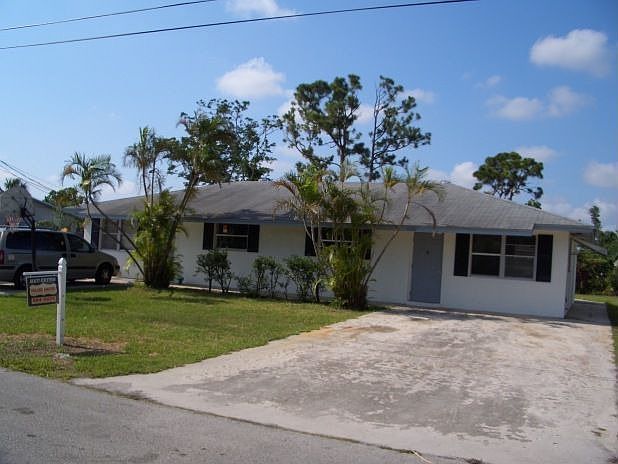 2nd image of 4082 Ruth Rd