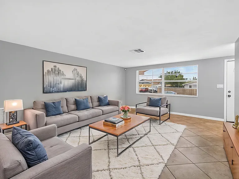 5439 Silver Spur Dr — Photo 4