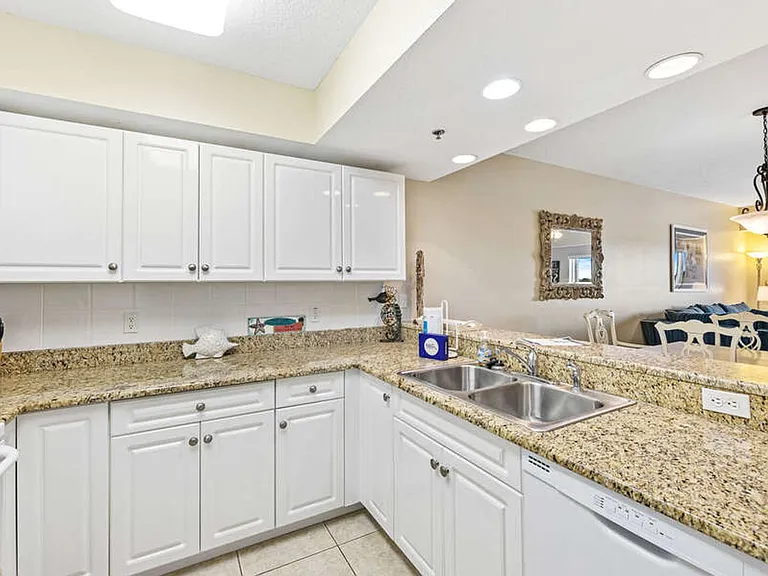 5300 S Atlantic Ave #10403 — Photo 2