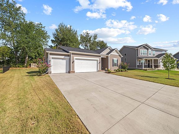 3rd image of 3008 Fernwood Ln