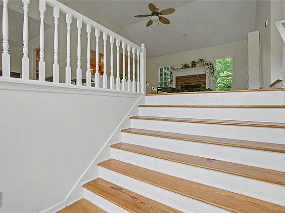 3rd image of 5196 Proctor Landing Rd NW