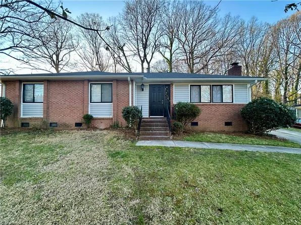 2001 Briarcliff Dr, High Point, NC 27265