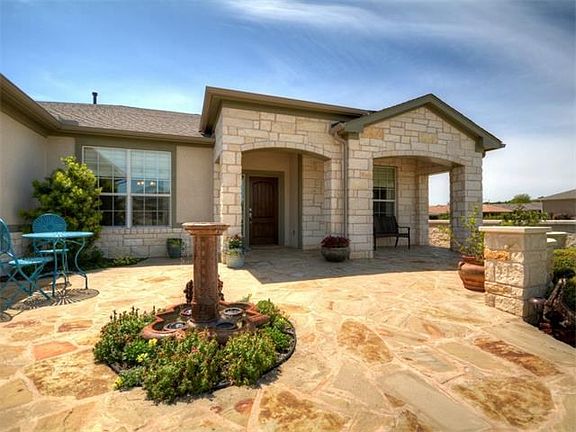 What a beautiful and stylish entry to this home.