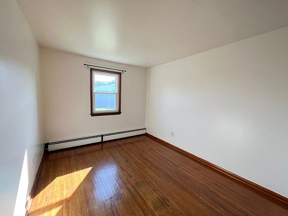 5th image of 65 Eagan Dr APT 1