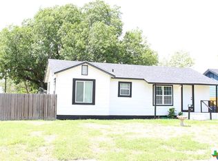 103 Charlotte Dr, Port Lavaca, TX 77979