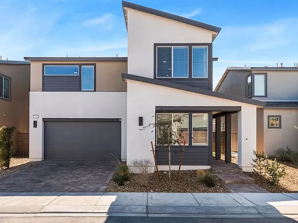 1305 Crimson Sunbird Ave