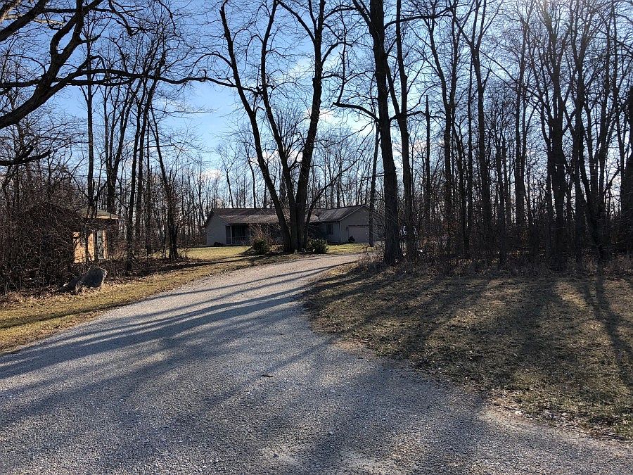 2nd image of 1534 Rangeline Rd
