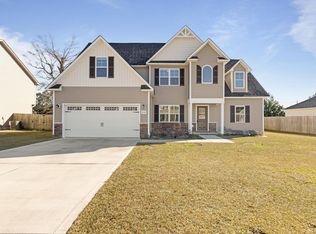 226 Holly Grove Ct E, Jacksonville, NC 28540