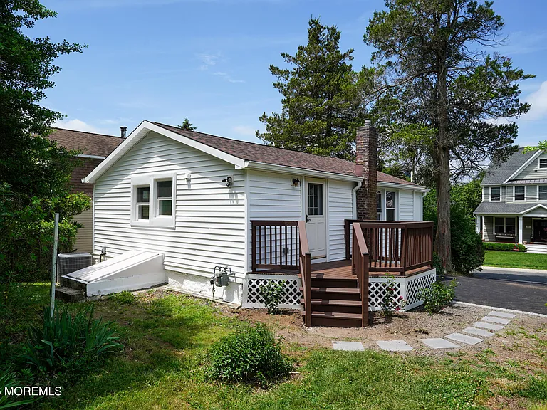 105 Owens Ave — Photo 16