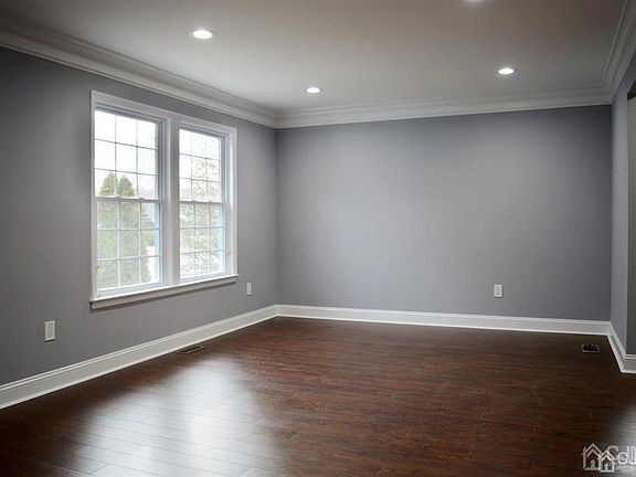 2nd image of 27 Bedfordshire Dr #A