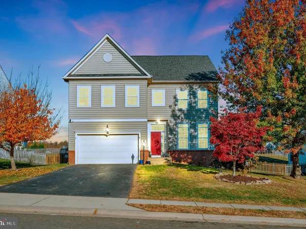 6 Charter Gate Dr, Fredericksburg, VA 22406