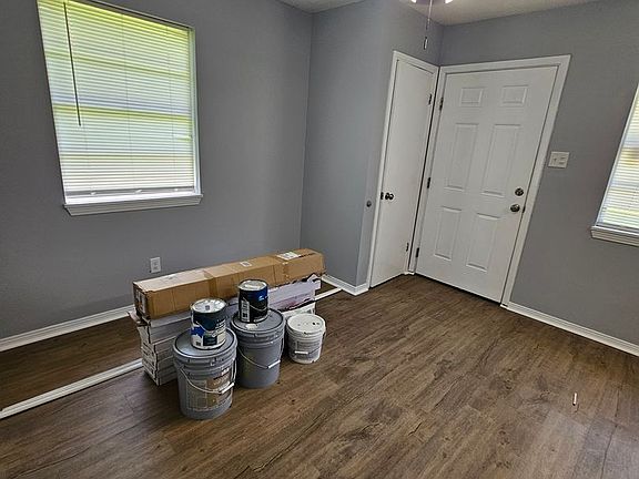 4th image of 1413 Plummer Dr APT 34