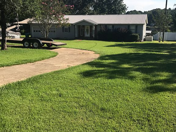 5th image of 179 Blue Heron Ln