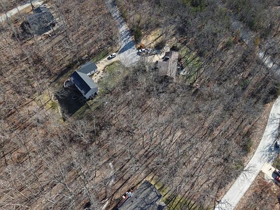 4th image of 35 Stonewall Dr