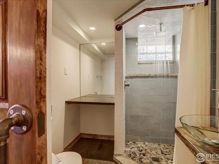 719 Remington St — Photo 15