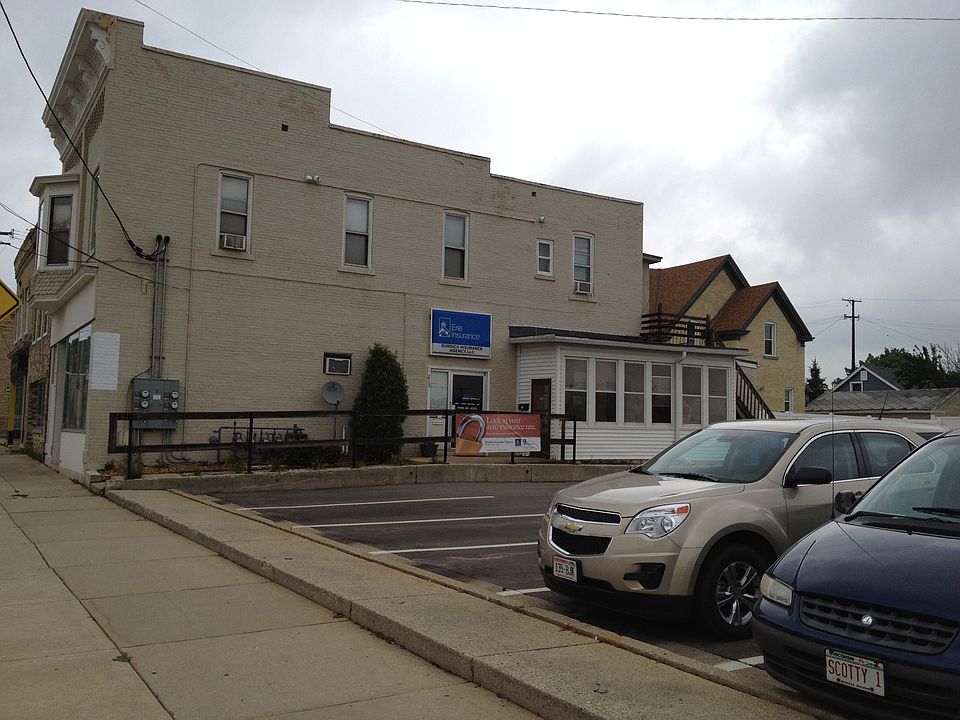 2nd image of 213 N. 4th St