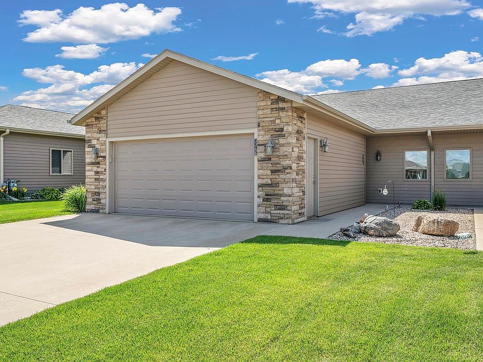 1st image of 3329 Prairie Meadow Dr #B