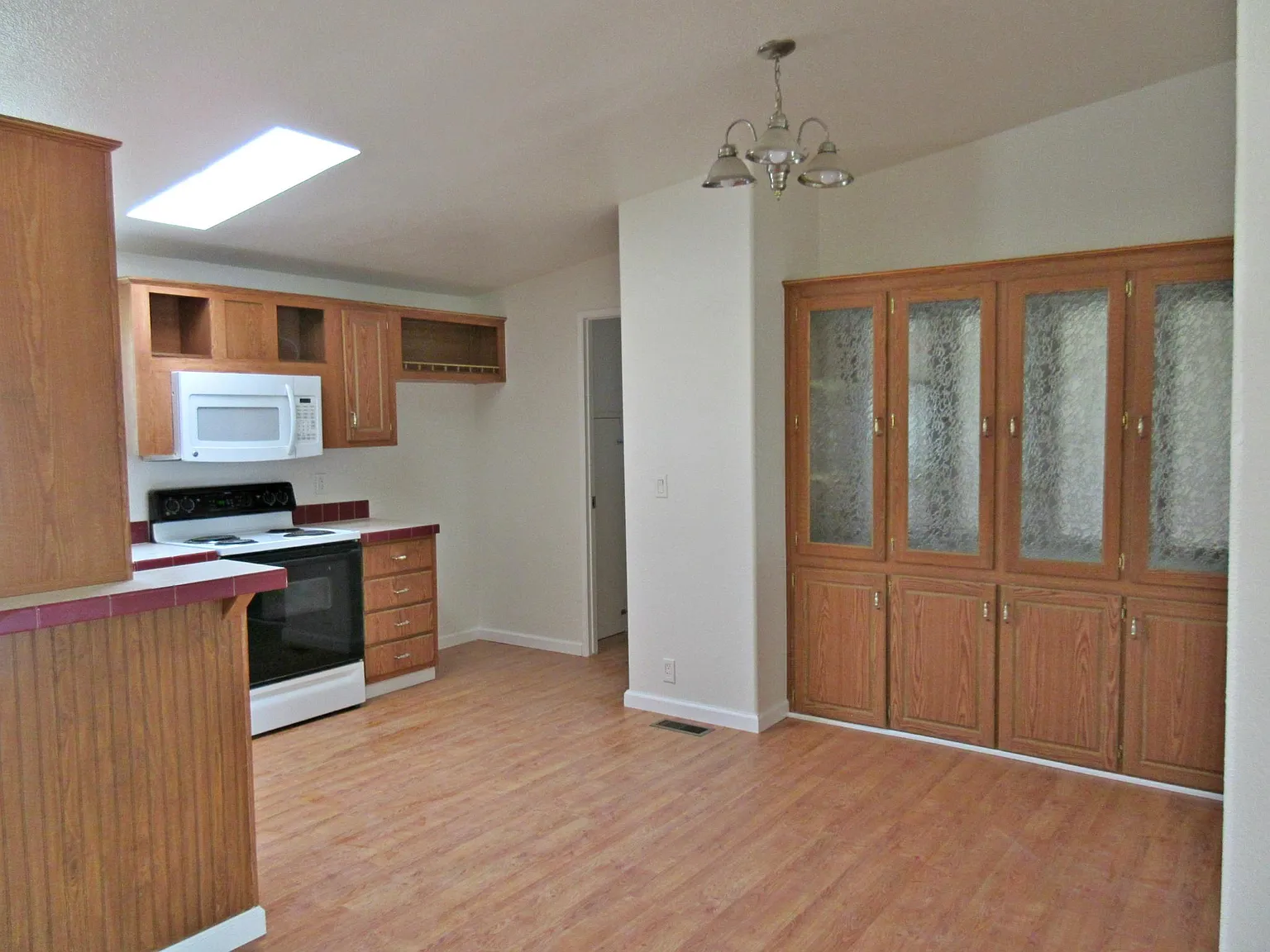 4 bed, 1792 sqft, $1,800 — Photo 3