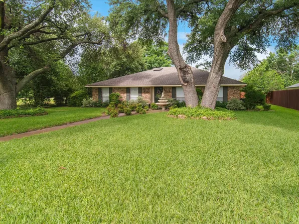 201 Harris Dr, Sunnyvale, TX 75182