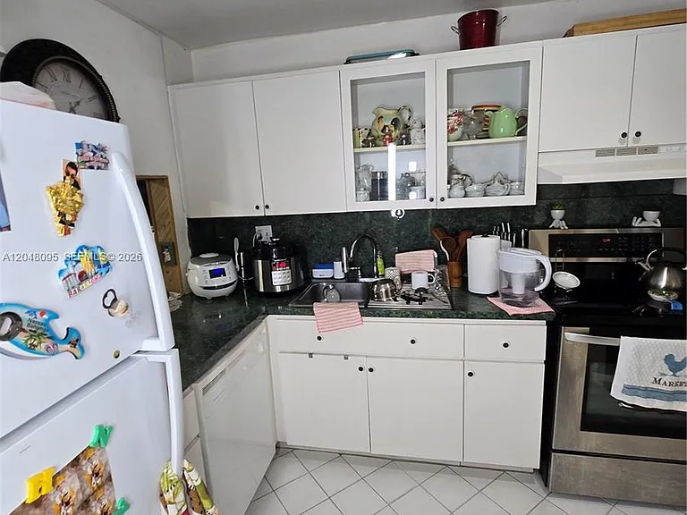 1555 W 44th Pl #235 — Photo 8