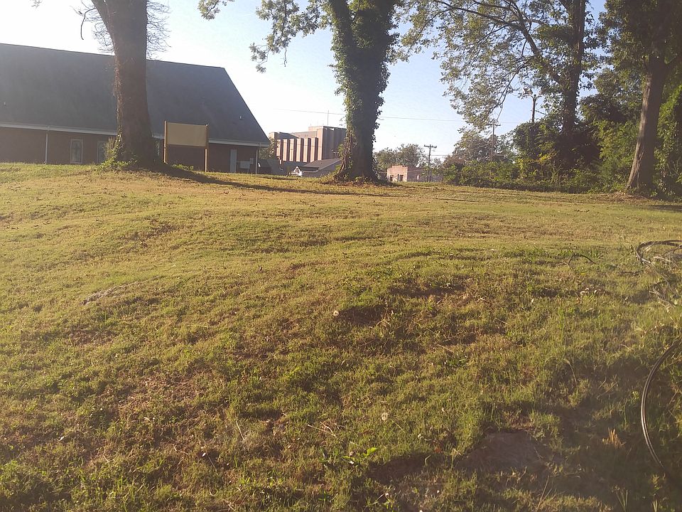2nd image of 10 Hartsell St