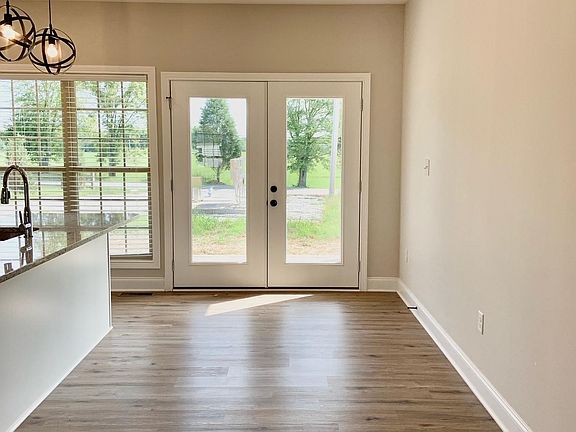 4th image of 3211 Acorn Ct