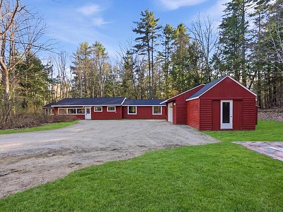 3rd image of 161 Grandview Road