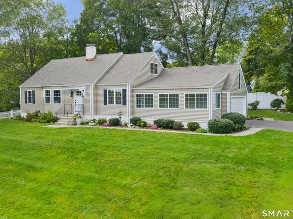 18 Koger Road, Trumbull, CT 06611