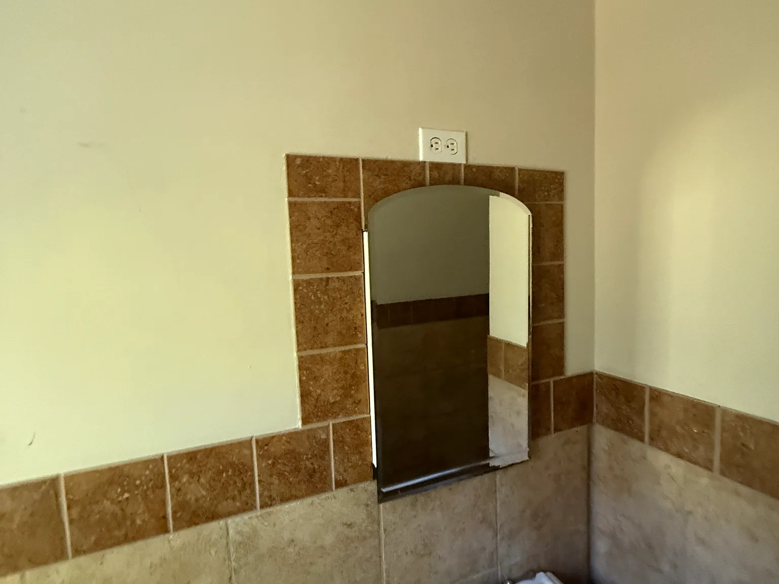 4 bed, 2051 sqft, $1,750 — Photo 3
