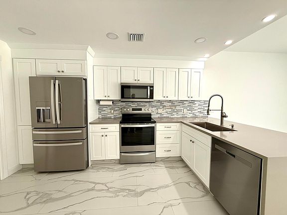 2nd image of 117 Waterford Drive