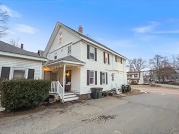 72 Main St, Pepperell, MA 01463