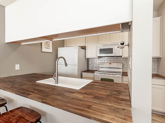 5th image of 8601 Westown Pkwy Unit 21114