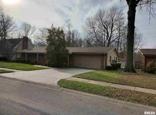 608 S Terrace Dr, Carbondale, IL 62901
