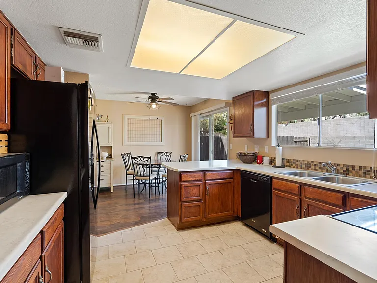 4312 W Blacksmith St — Photo 5