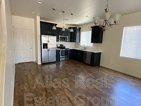 4th image of 34501 N Mirandesa Dr
