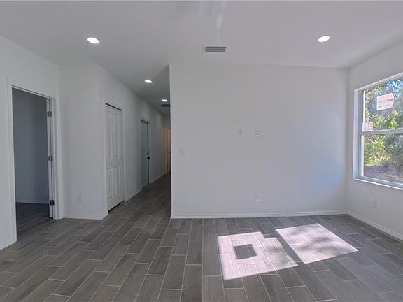 4th image of 4637 Elvas AVE S